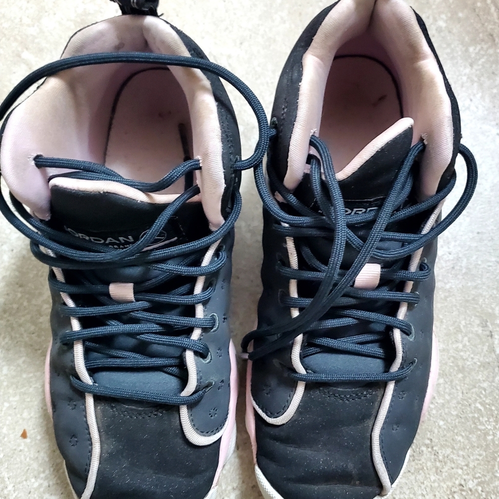 Nike Girls' Jordan Jumpman Team II Basketball Shoe Size 4Y 820276 Black/Pink - Picture 2 of 5